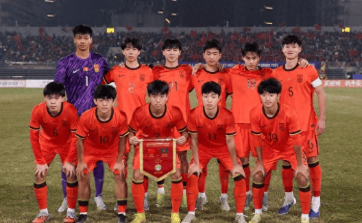 体育视频直播-2-0，3-1！亚洲杯疯狂一夜！日本晋级卡塔尔出局，国足出线创历史
